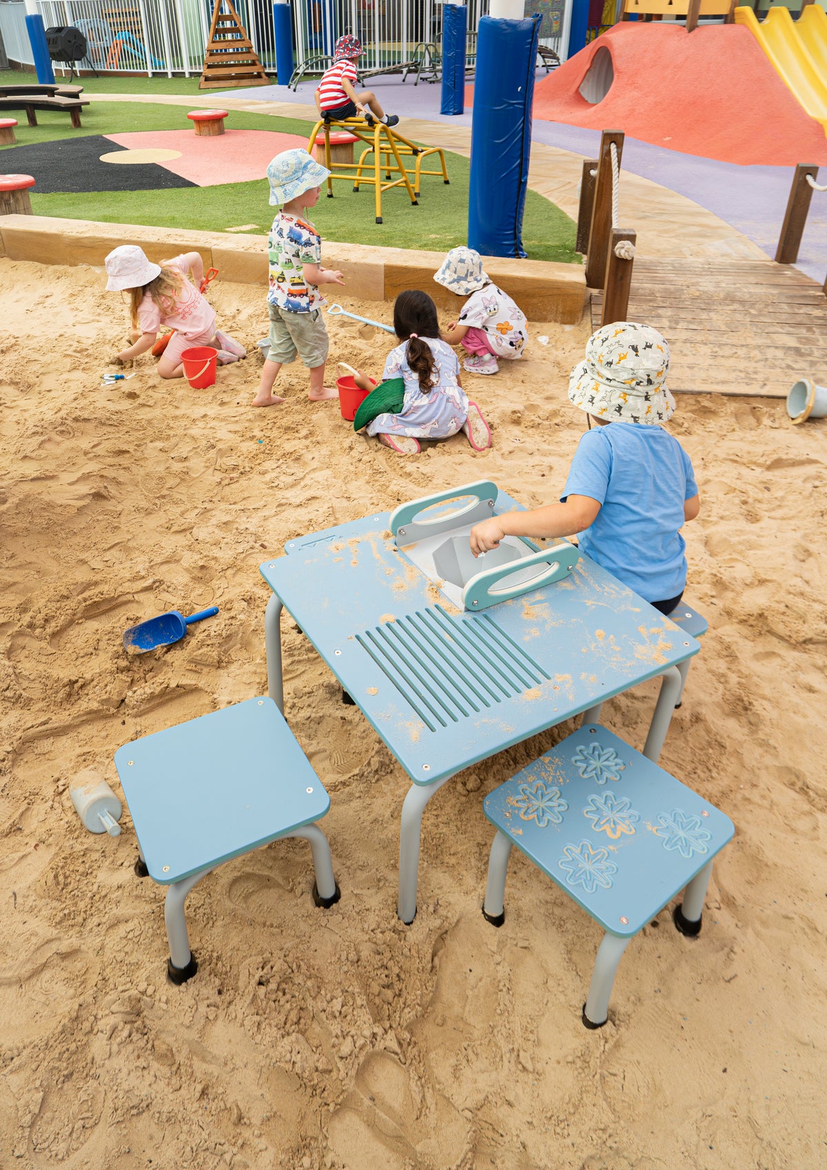 Sand and Splash Table