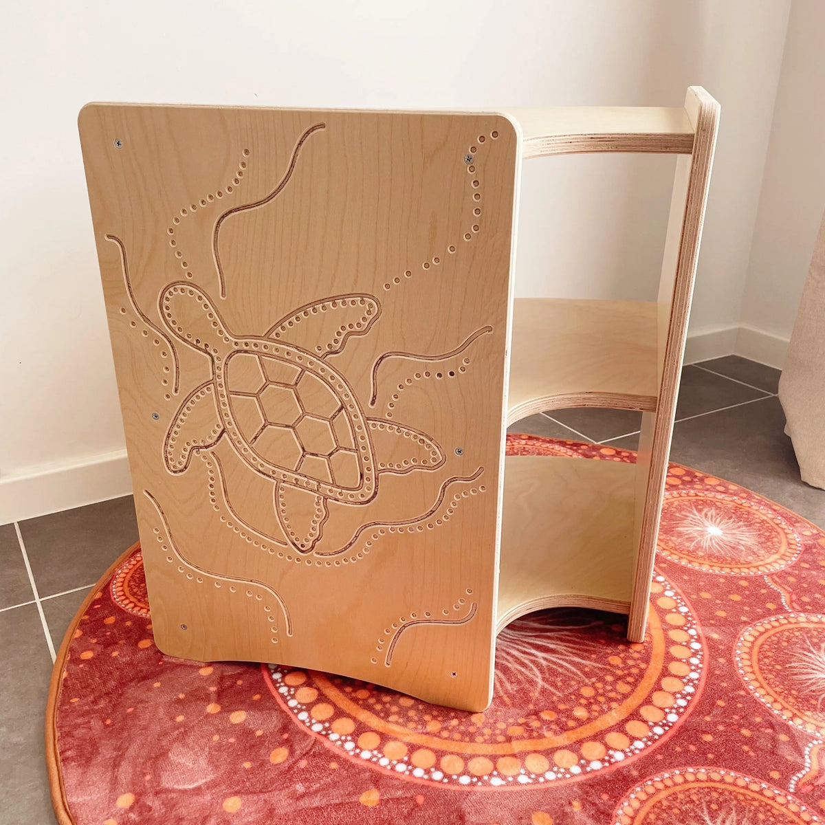 Indigenous Turtle Shelf Curved 60cm — eighth classroom view