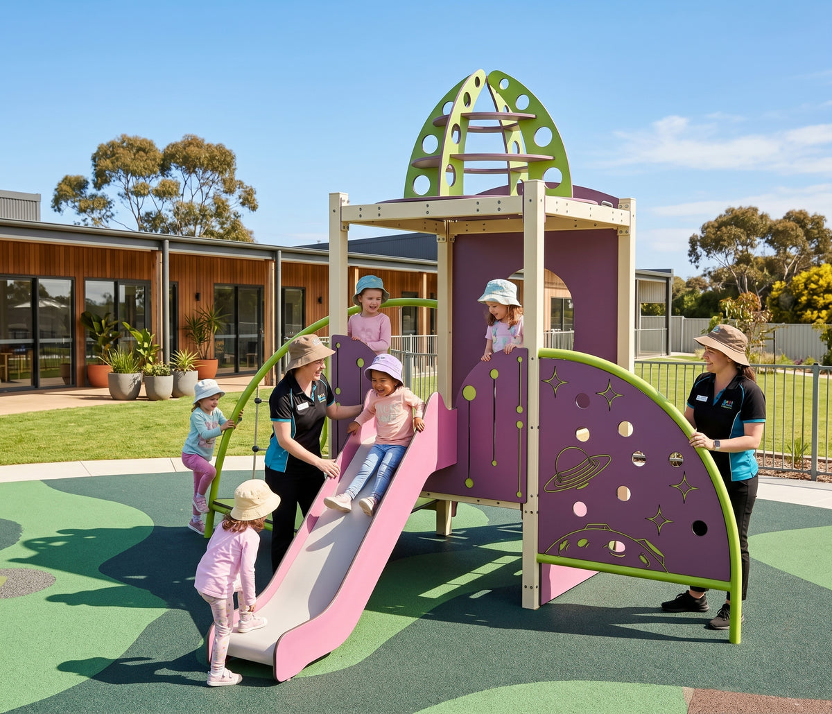 Deluxe Outer Space Single Play Pod