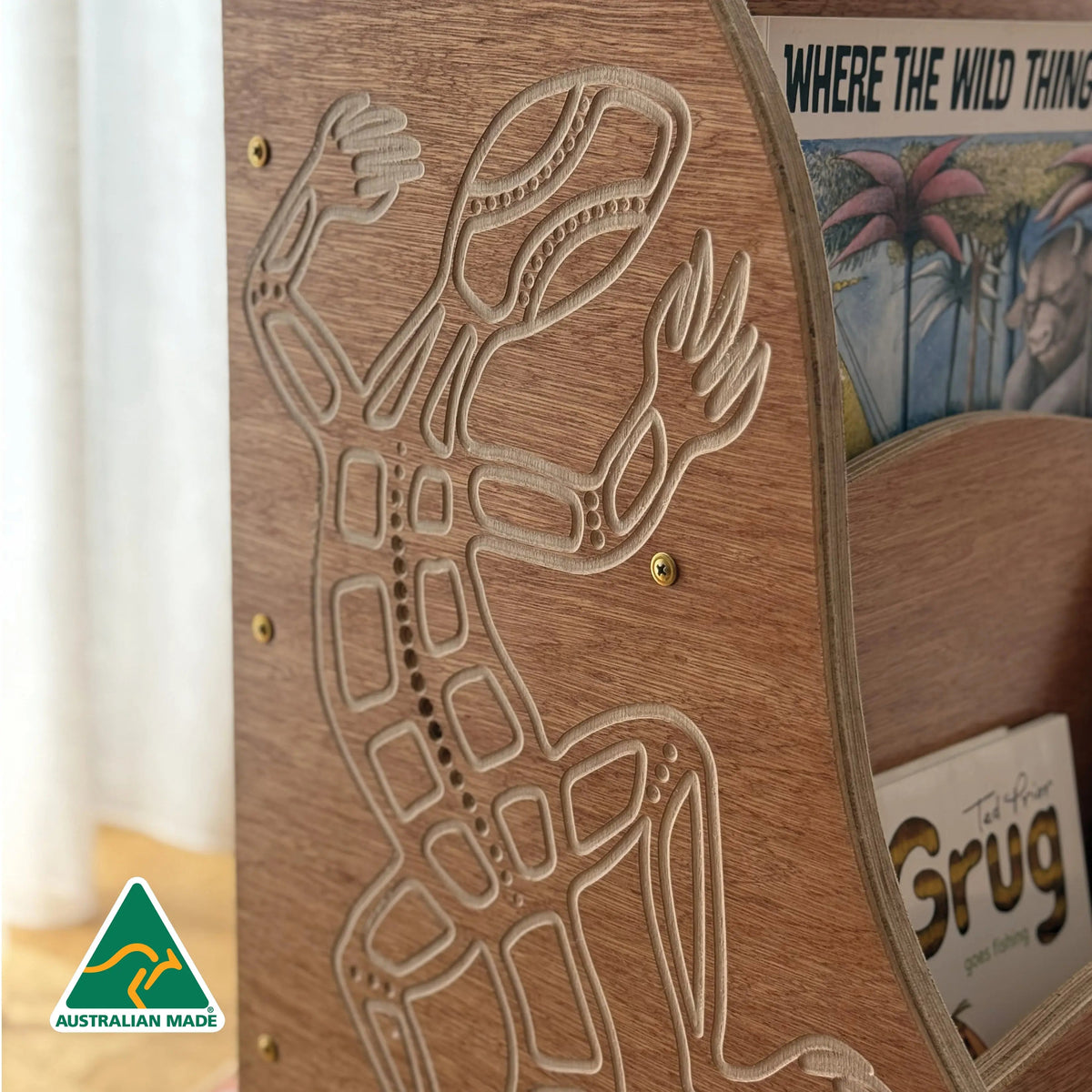 Indigenous Goanna Bookshelf — alternative view of goanna bookshelf