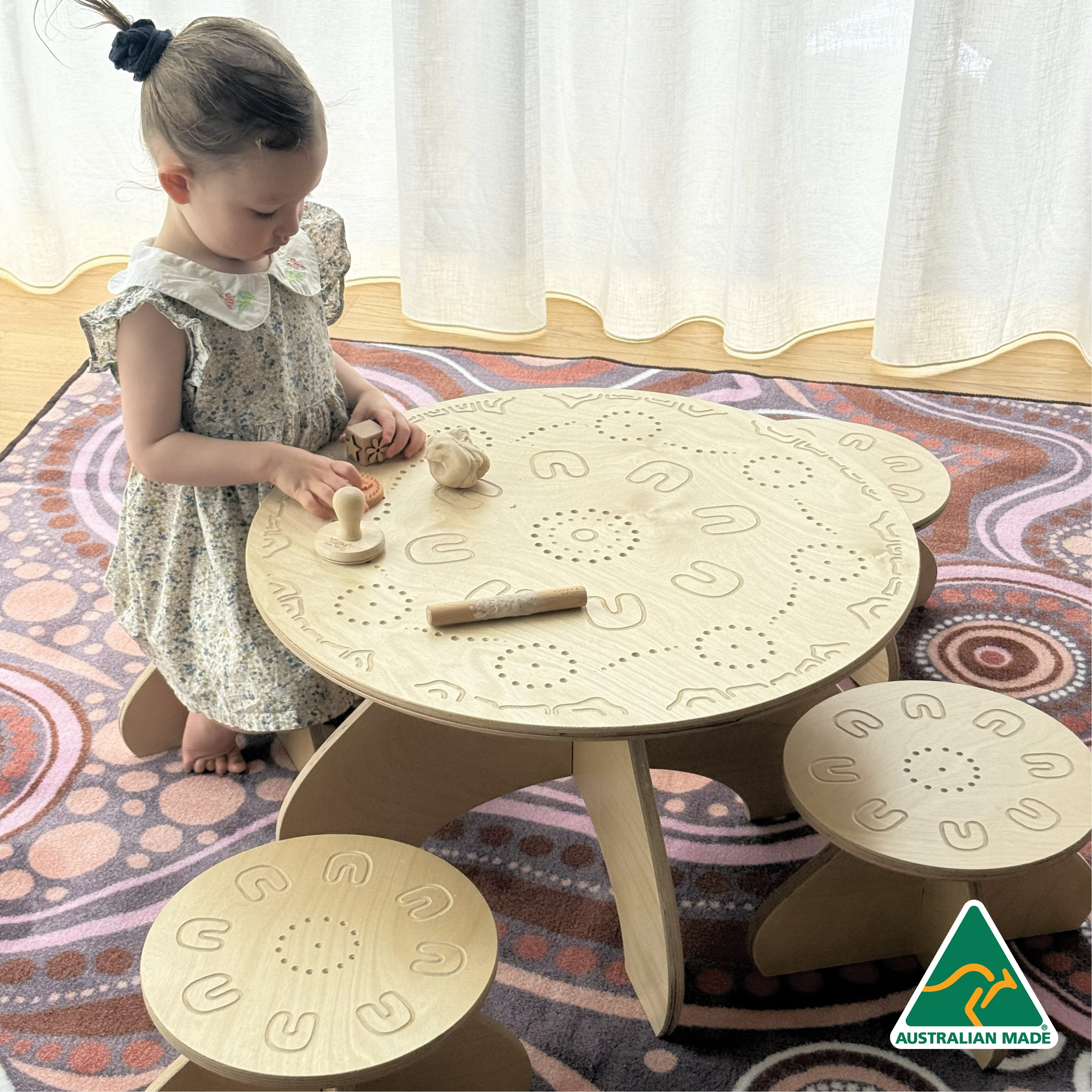 Yarning Circle Table and Stools - Toddler Size